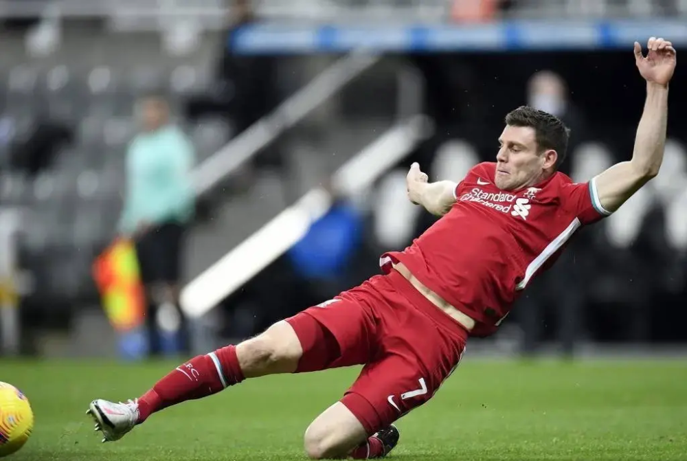 今夜英超传出新动向，上海久事强势反弹，管理层表态——目标明确，临场指挥获称赞